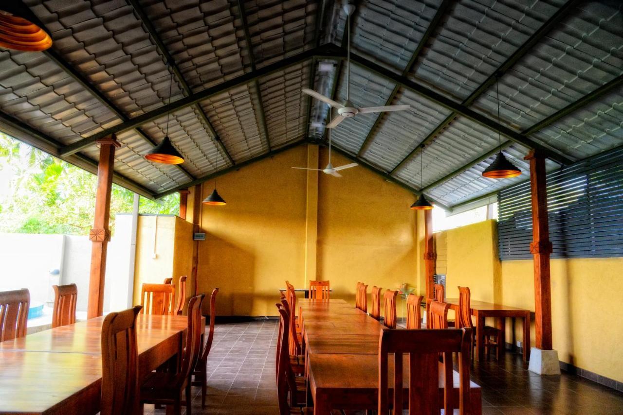 Green View Resort - Anuradhapura Kültér fotó